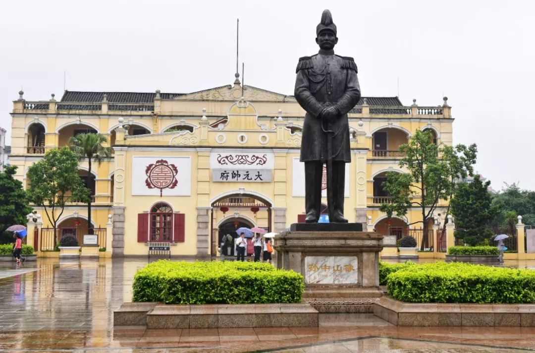 孙中山大元帅府纪念馆的智能导览系统要如何升级才能更好的提升游客体验？