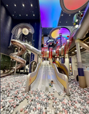 郑州室内乐园人脸闸机票务系统怎么选，才能让家庭的娱乐教育更安心